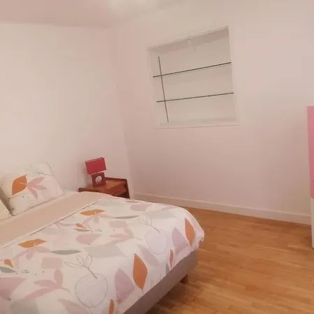 Appart De 2 Chambres Au Centre-ville. *