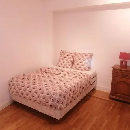 Appart De 2 Chambres Au Centre-ville.